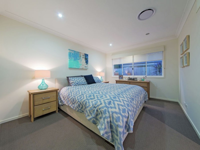 12 Harrogate Place, Gumdale QLD 4154