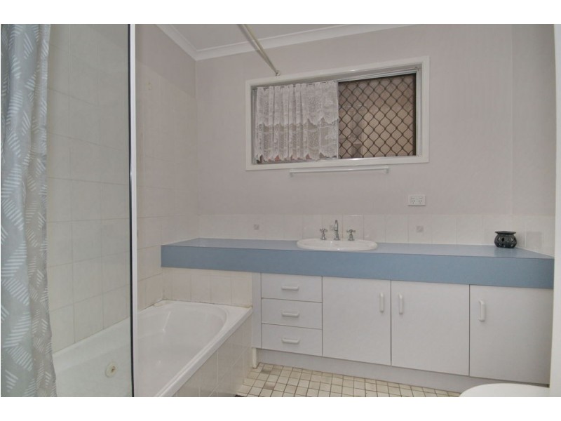 41 Bernays Road, Wynnum West QLD 4178