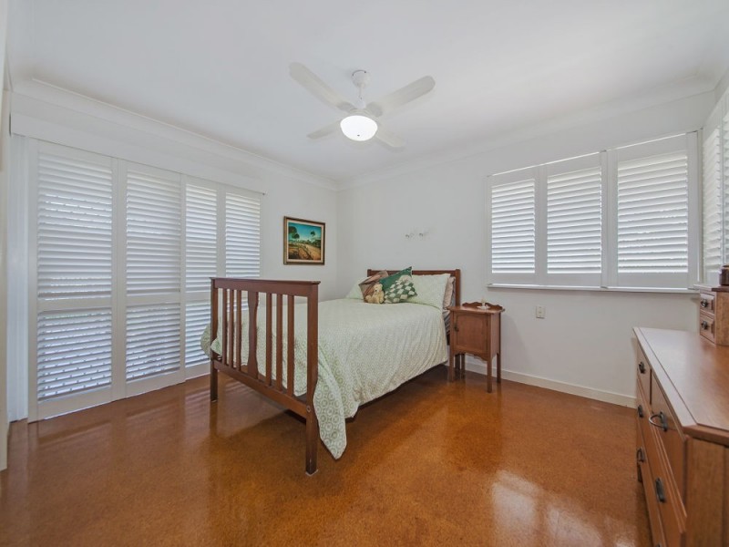 16 Valetta Street, Manly QLD 4179