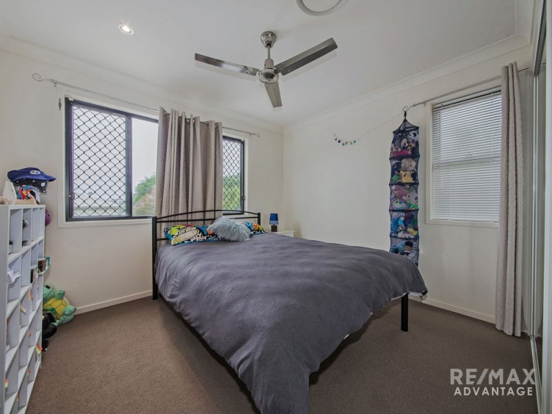 16 Montrose Parade, Wynnum West QLD 4178