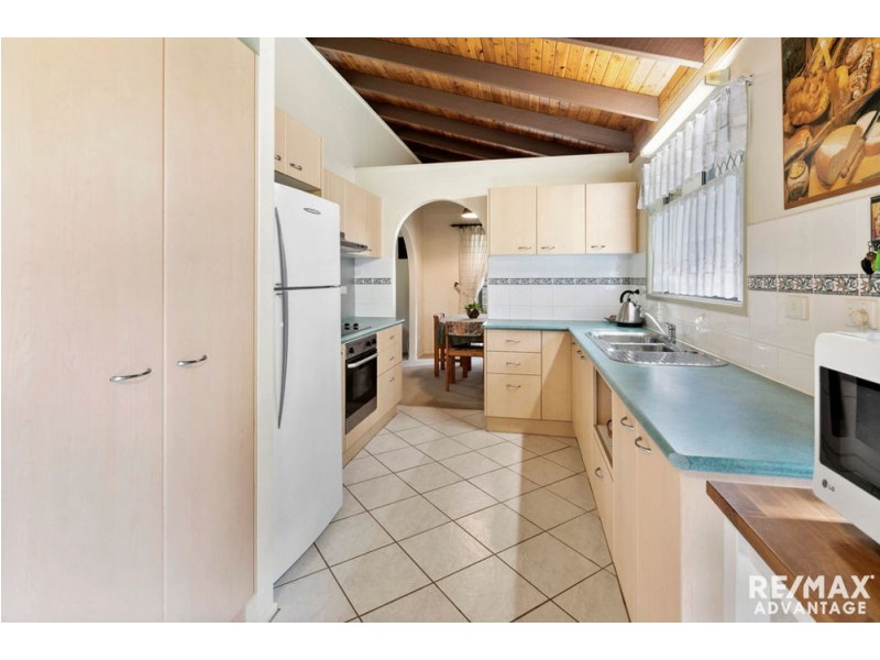 8 Woolford Pl, Manly West QLD 4179