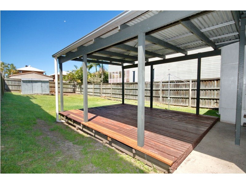 30 Oakley Street, Manly QLD 4179