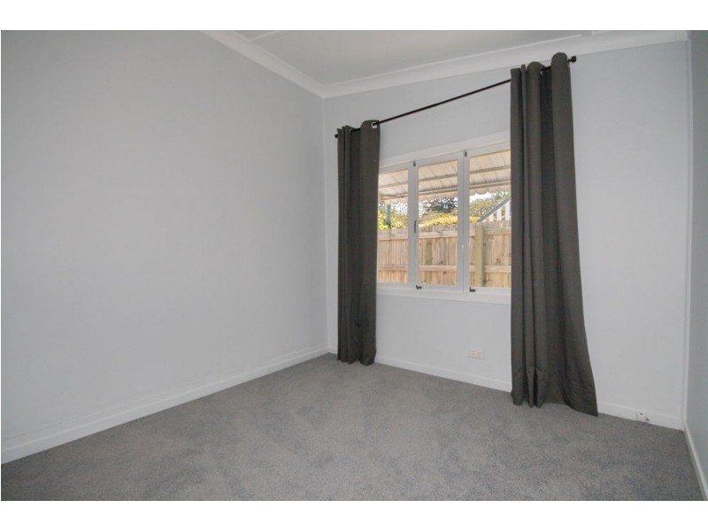 30 Oakley Street, Manly QLD 4179