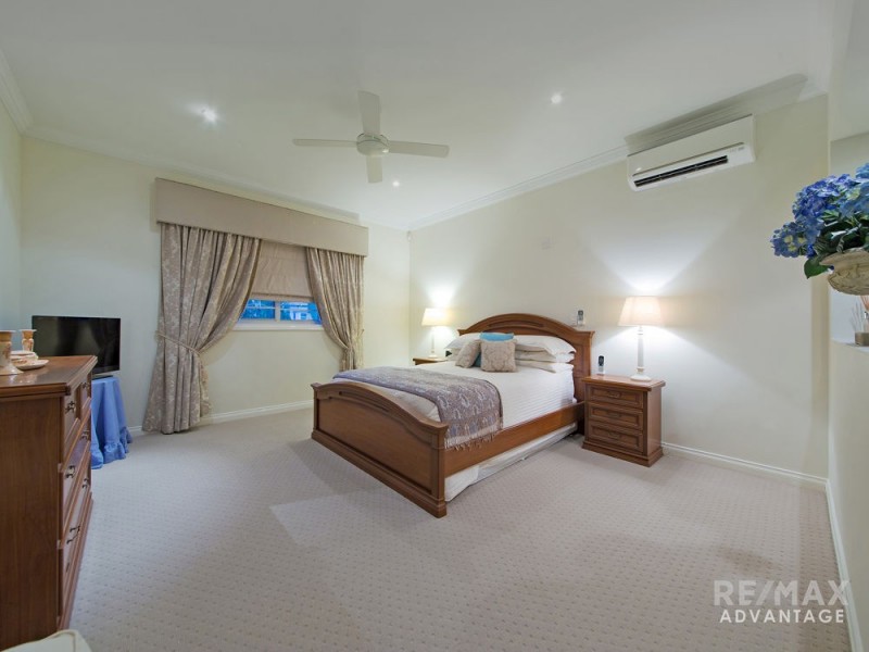 156 Gordon Parade, Manly QLD 4179