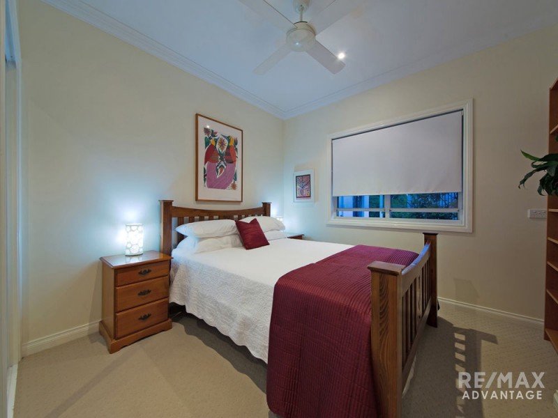 156 Gordon Parade, Manly QLD 4179