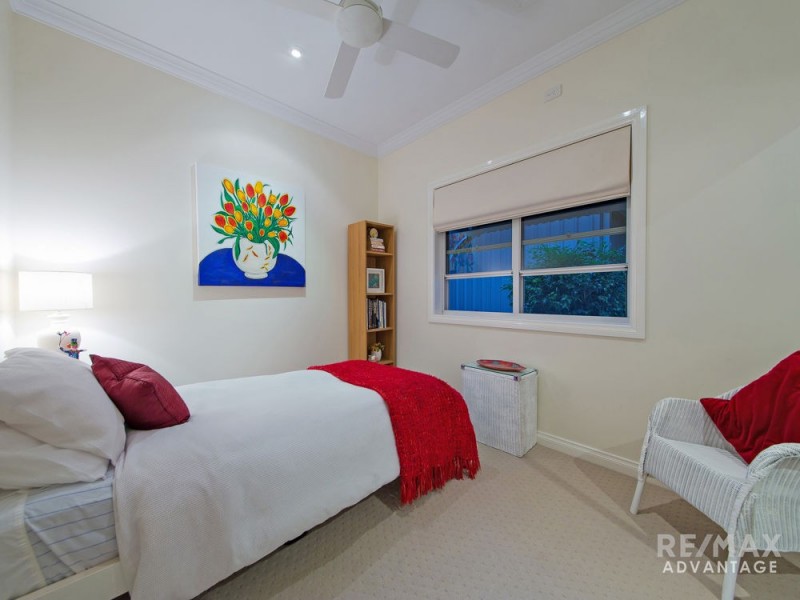156 Gordon Parade, Manly QLD 4179