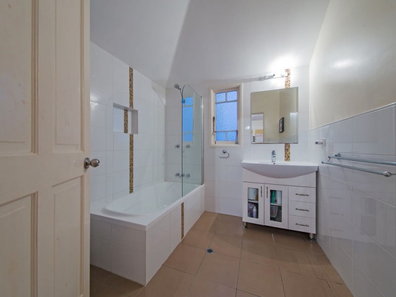 117 Walnut Street, Wynnum QLD 4178