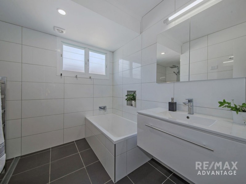69 Greta Street, Manly West QLD 4179
