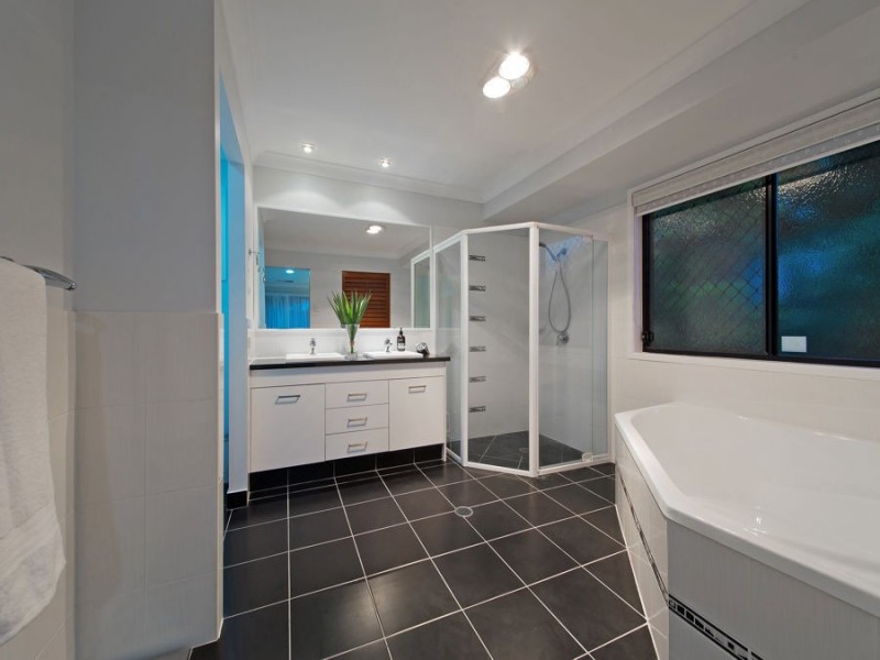 59 Moss Road, Wakerley QLD 4154