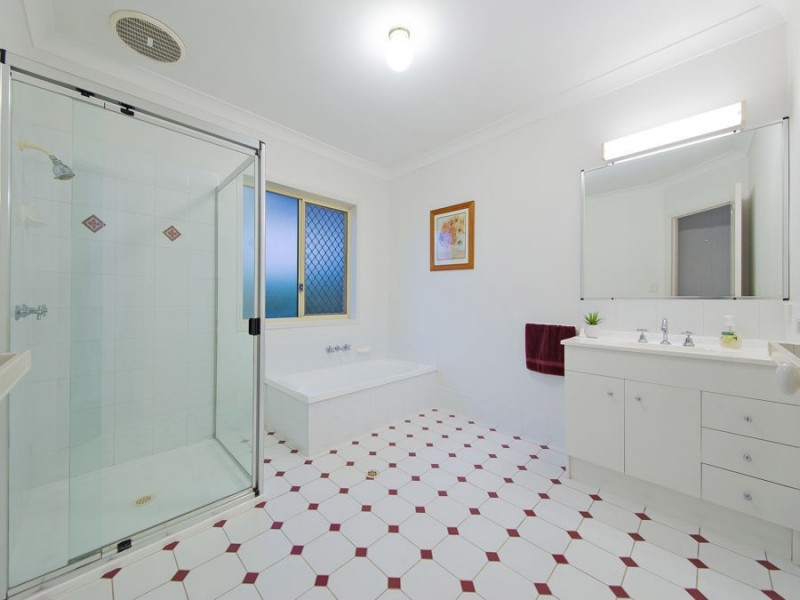 73 Tallow Wood Place, Mount Gravatt East QLD 4122