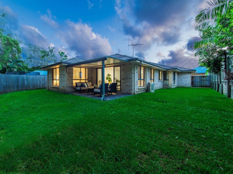 12 Cliff Close, Wakerley QLD 4154