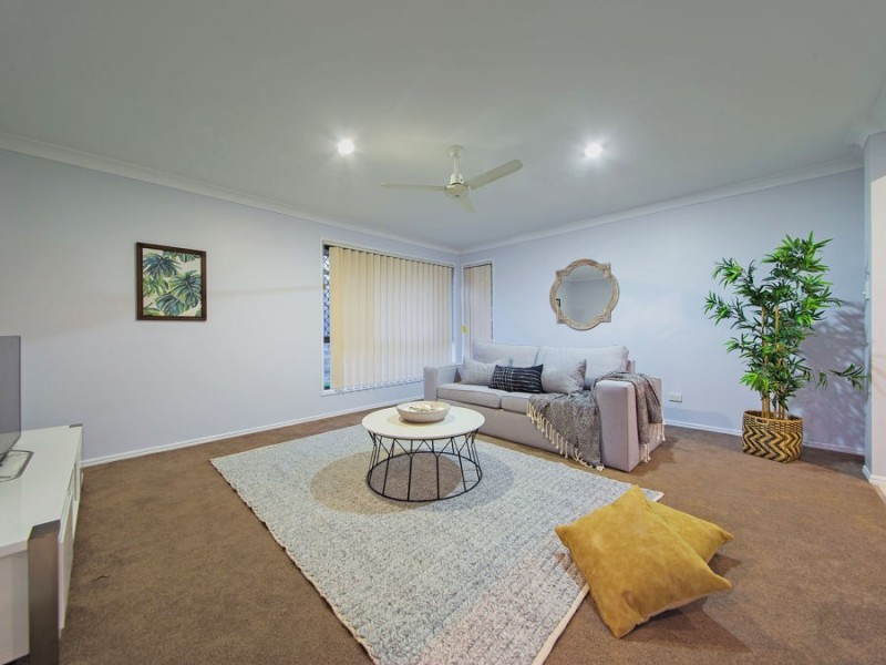 12 Cliff Close, Wakerley QLD 4154