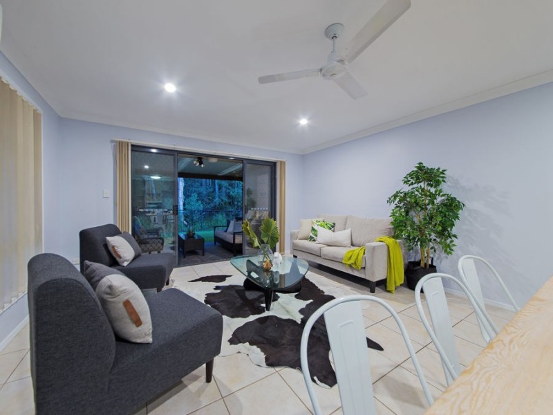 12 Cliff Close, Wakerley QLD 4154