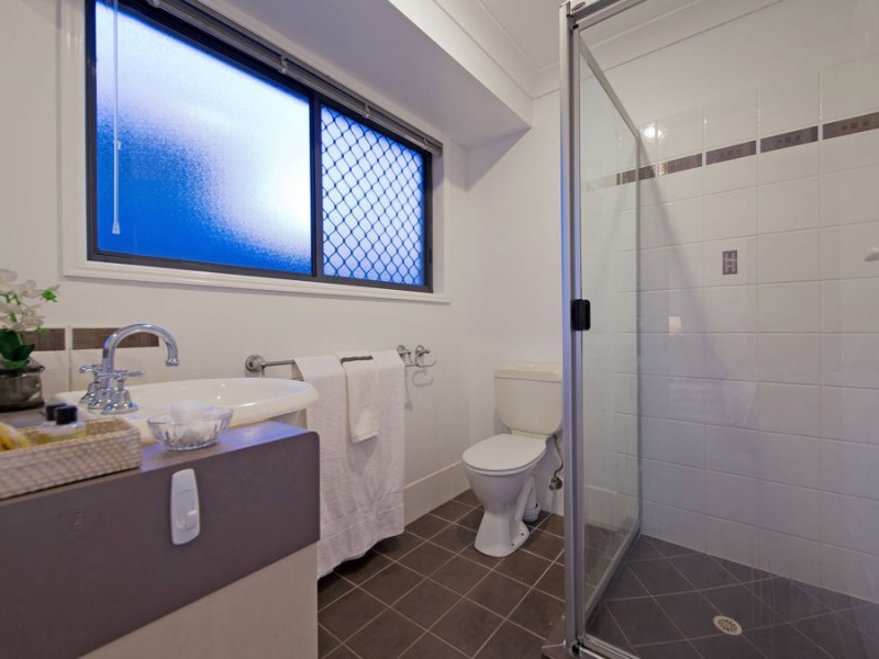 12 Cliff Close, Wakerley QLD 4154