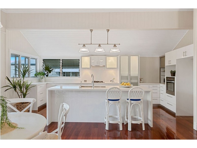 69 Kingsley Terrace, Wynnum QLD 4178