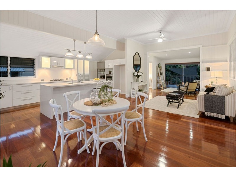 69 Kingsley Terrace, Wynnum QLD 4178