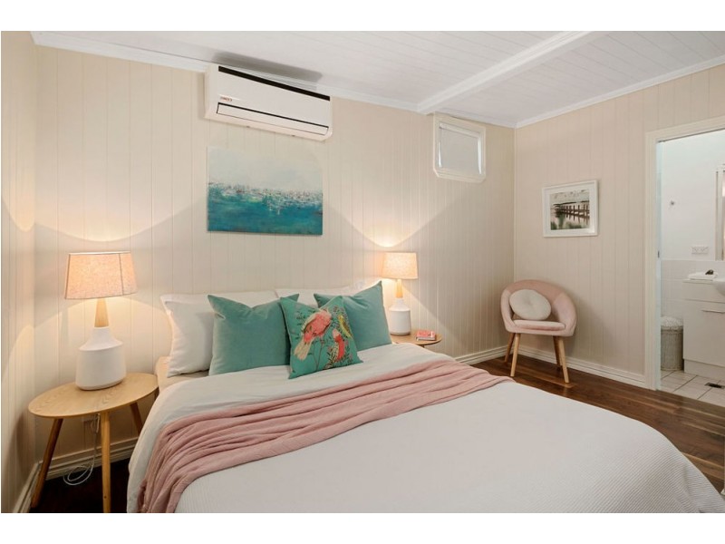 69 Kingsley Terrace, Wynnum QLD 4178