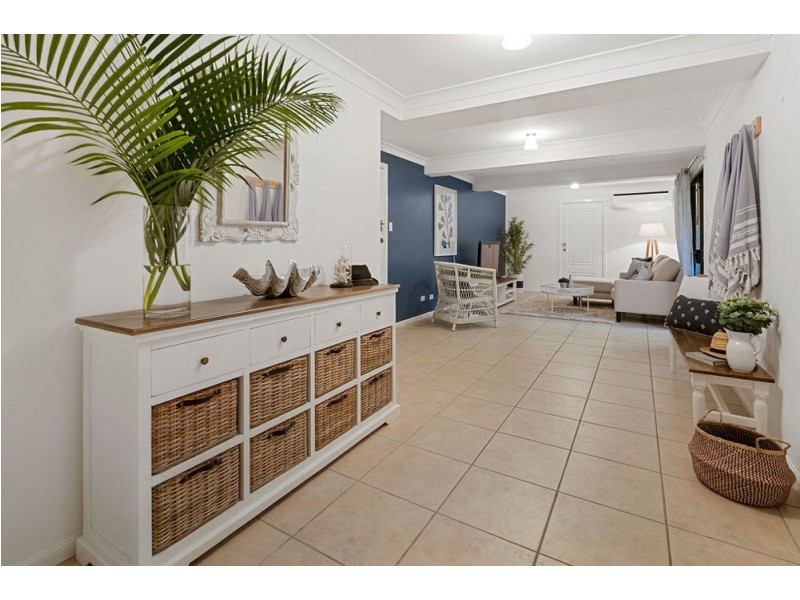 69 Kingsley Terrace, Wynnum QLD 4178