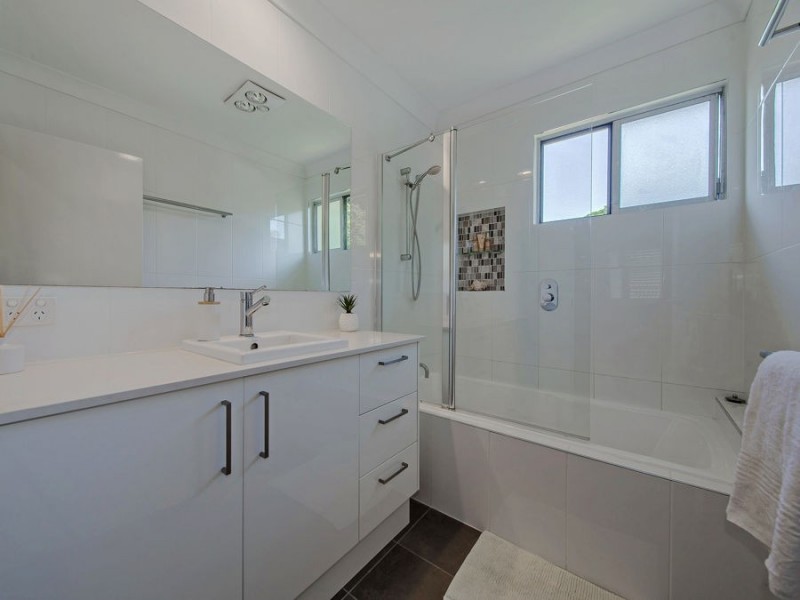 156 Kamarin Street, Manly West QLD 4179