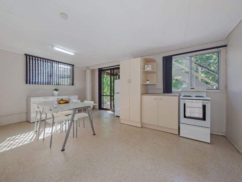 156 Kamarin Street, Manly West QLD 4179