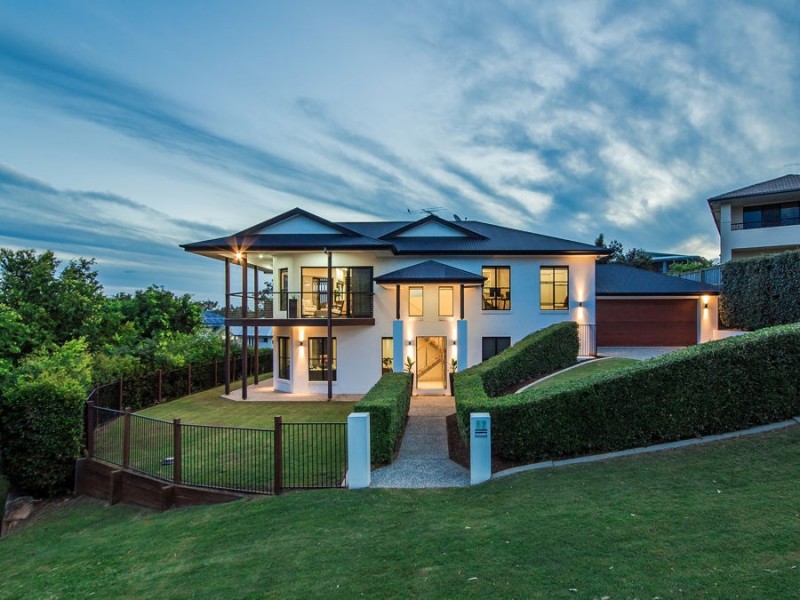 63 Rowland Avenue, Wakerley QLD 4154