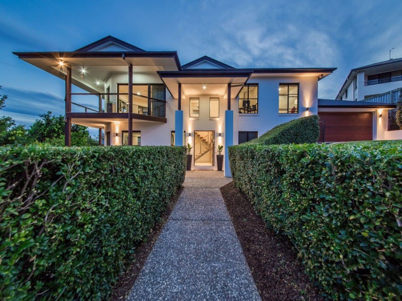 63 Rowland Avenue, Wakerley QLD 4154