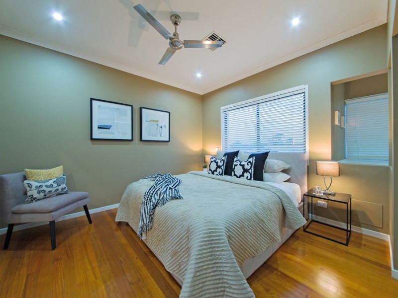 63 Rowland Avenue, Wakerley QLD 4154