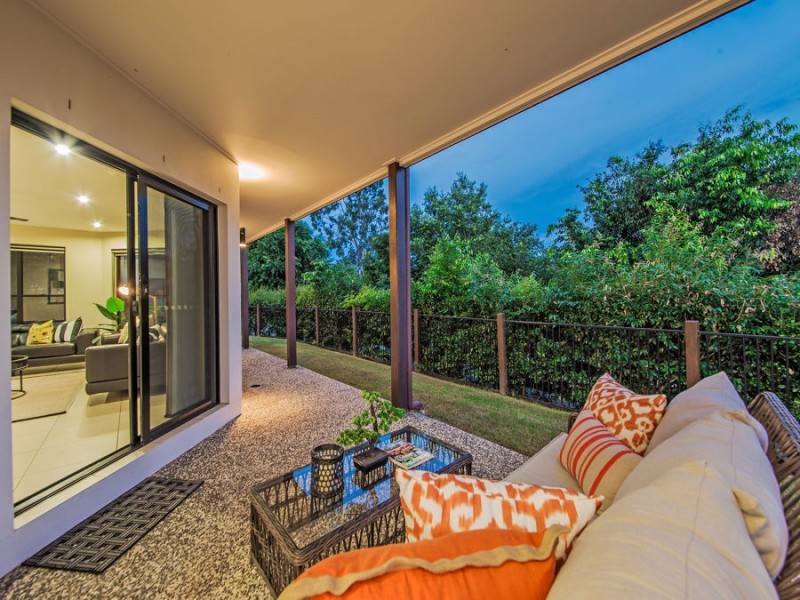 63 Rowland Avenue, Wakerley QLD 4154