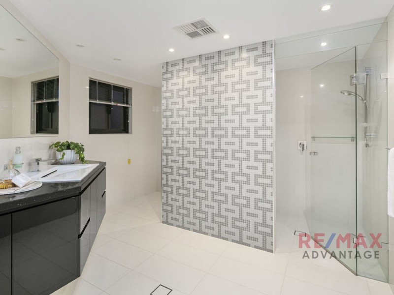 23 Gabrielle Place, Manly West QLD 4179