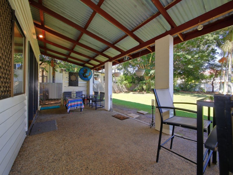 27 Strawberry Road, Manly West QLD 4179