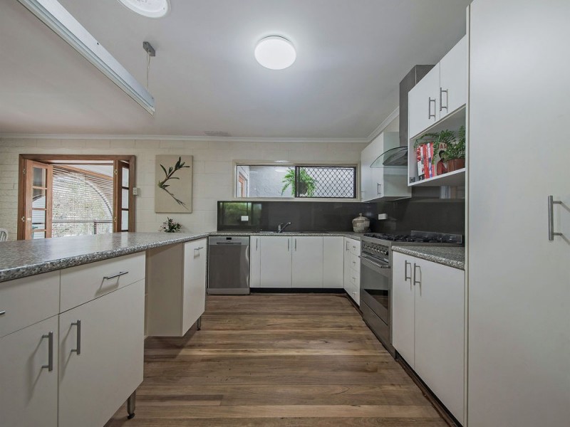 7 Moku Crescent, Birkdale QLD 4159