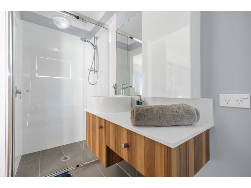 32 312 Manly Rd, Manly West QLD 4179