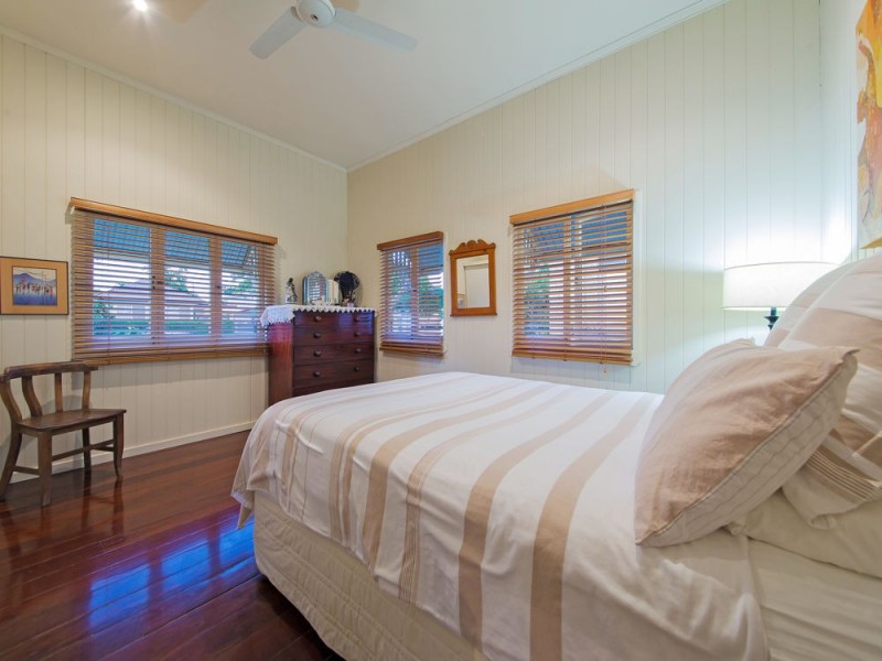 34 Tamaree Avenue, Wynnum QLD 4178