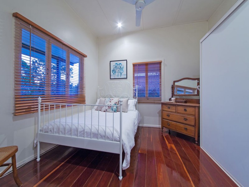 34 Tamaree Avenue, Wynnum QLD 4178