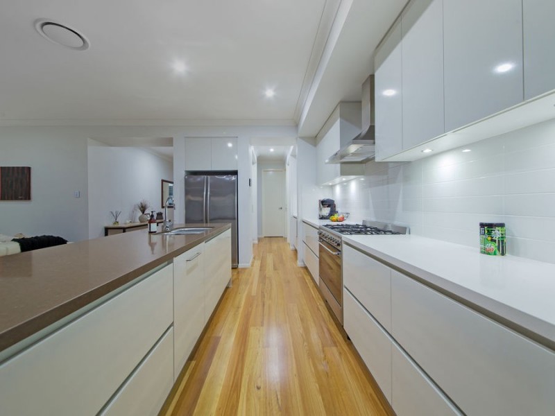 11 Bisley Place, Wakerley QLD 4154