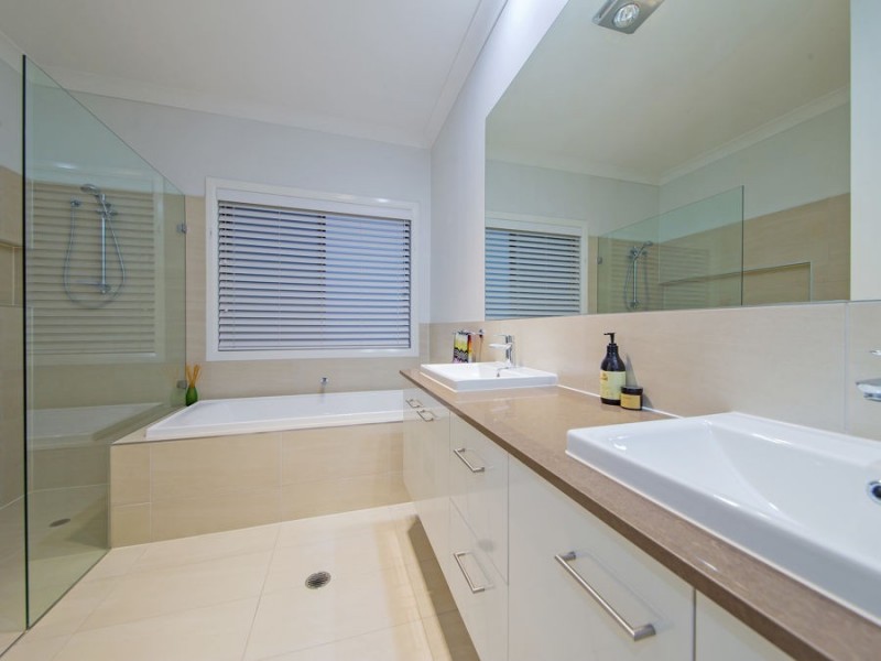 11 Bisley Place, Wakerley QLD 4154