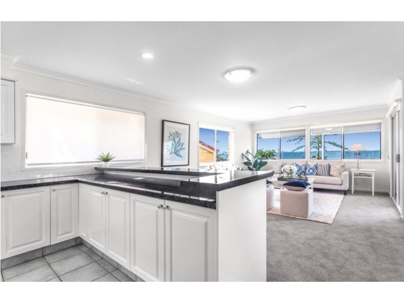 223 Wynnum Esplanade, Wynnum QLD 4178