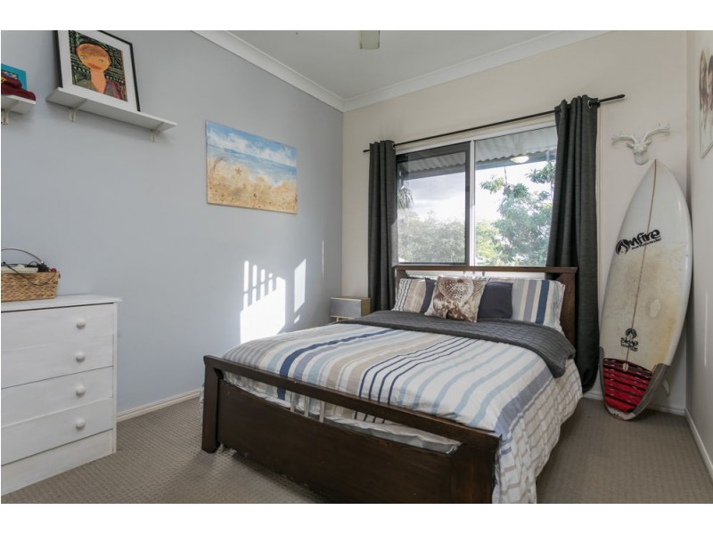 4 Regent Street, Wynnum West QLD 4178