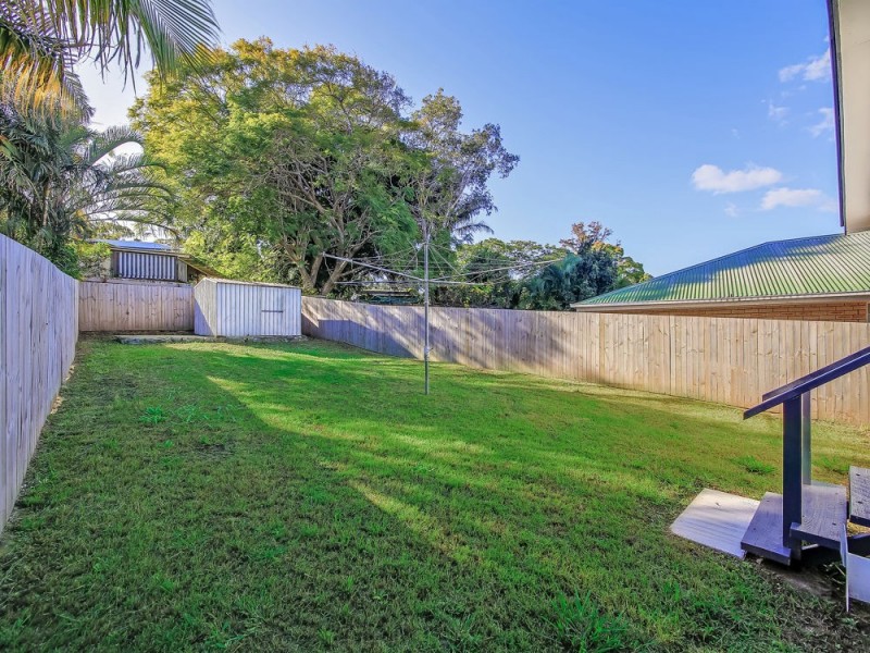 353 Whites Road, Lota QLD 4179