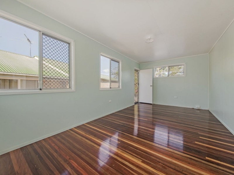 353 Whites Road, Lota QLD 4179