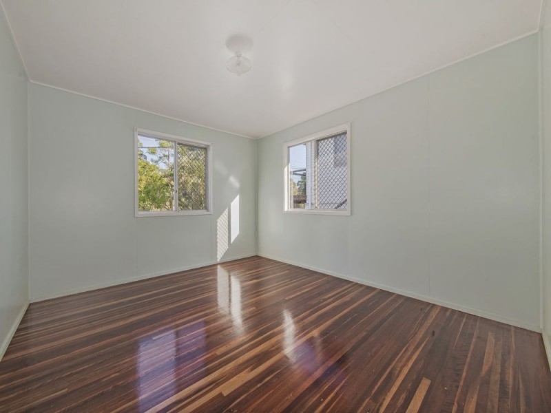 353 Whites Road, Lota QLD 4179