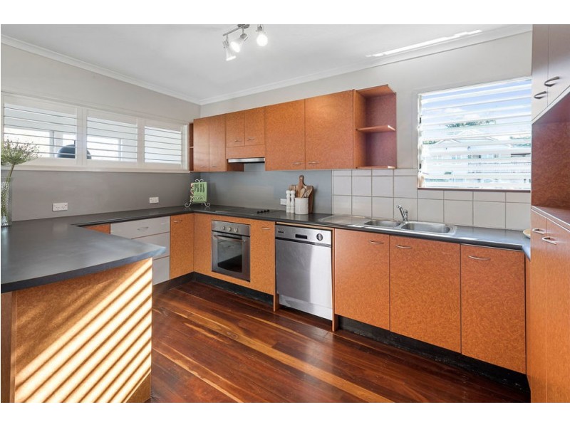 62 Kamarin St, Manly West QLD 4179