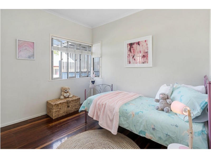 62 Kamarin St, Manly West QLD 4179