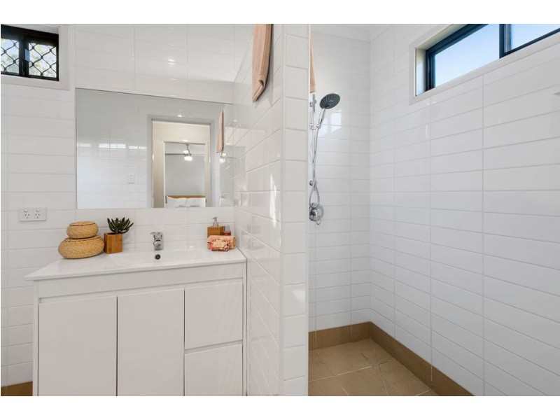 62 Kamarin St, Manly West QLD 4179