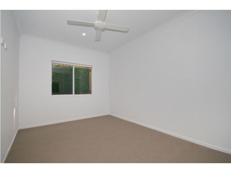 50 Barrinia Street, Manly QLD 4179