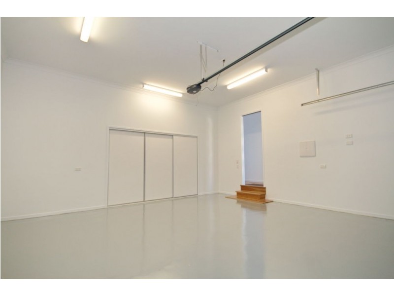 50 Barrinia Street, Manly QLD 4179