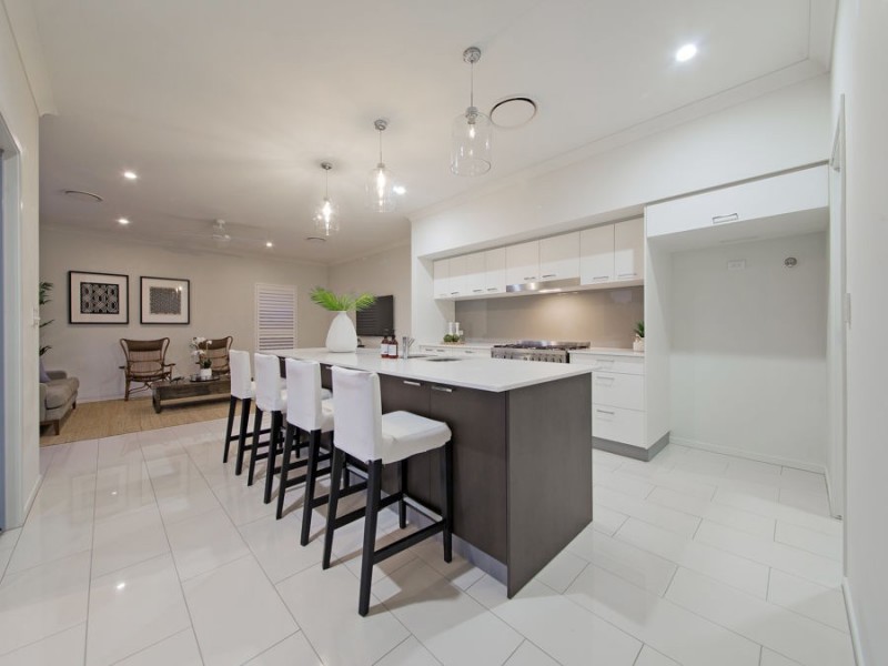 41 Margaret Crescent, Wakerley QLD 4154