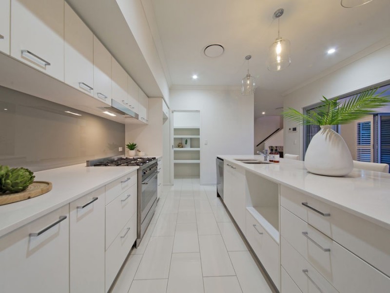 41 Margaret Crescent, Wakerley QLD 4154