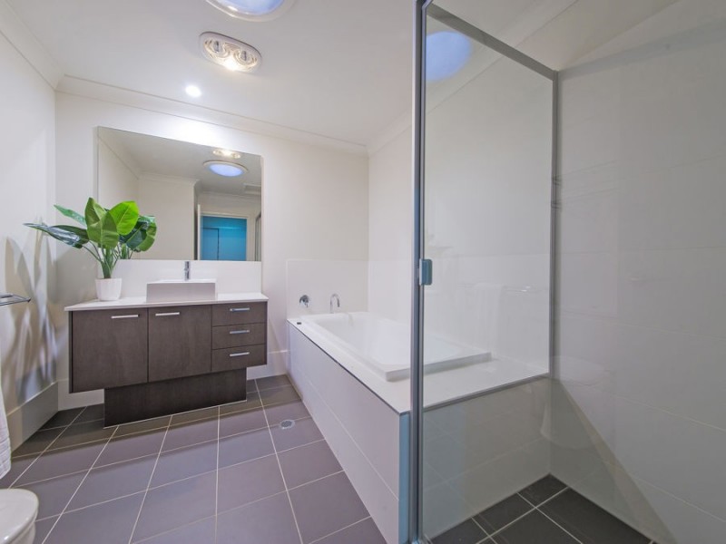 41 Margaret Crescent, Wakerley QLD 4154