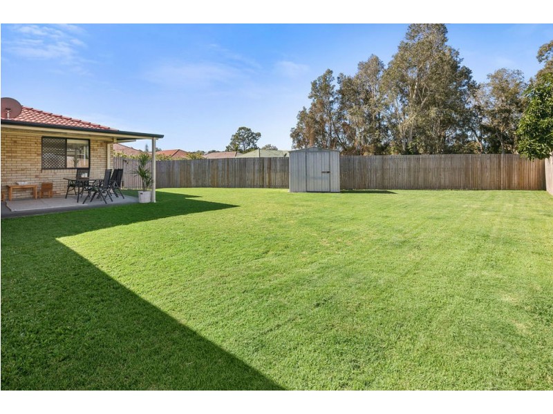 7 Janine St, Wynnum West QLD 4178